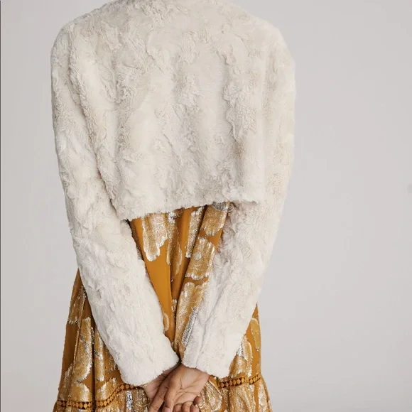 Anthropology faux fur shrug - Picture 3 of 3